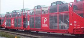 Adif y Anfac se alían para el impulsar el transporte de automóviles