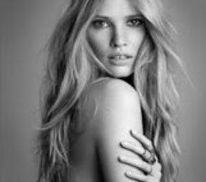 LOréal amplía su plantel de embajadoras con Lara Stone