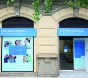 Sanitas Dental entra en Granada 