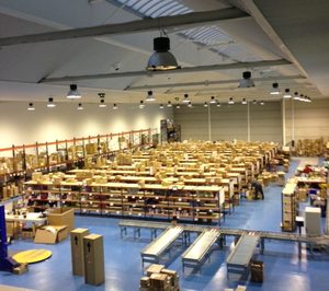 Perfumería Internacional fusiona dos empresas de su entorno y estrena almacén