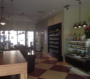 Saboreatéycafé abre en Burgos con nueva imagen