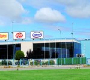 Arluy pone de largo su nueva planta 