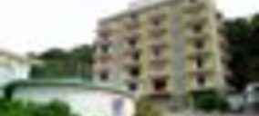 Ordenan el derribo de un hotel balear abandonado