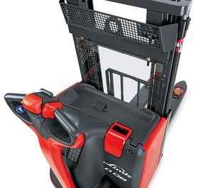 Linde lanza nuevos apiladores doble compacto