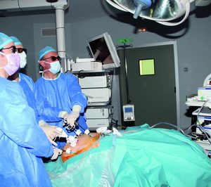 Viamed instala una torre laparoscópica 3D en su hospital de Sevilla