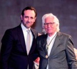 Miguel Fluxà recibe la Medalla de Oro de Baleares