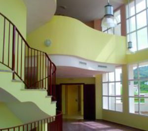 Reifs incrementa sus ingresos y estudia nuevos proyectos