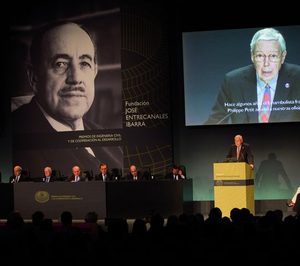 La Fundación José Entrecanales Ibarra premia a Leslie E. Robertson