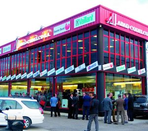 José Abad estrena tienda