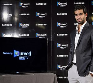 Samsung presenta el primer televisor curvo UHD                                                     
