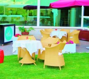 Un hotel renueva sus servicios de salud y restauración