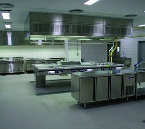 Cofrico finaliza el equipamiento de la cocina del nuevo Huca