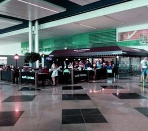 Áreas renueva la gestión de cuatro locales en el aeropuerto de Oporto