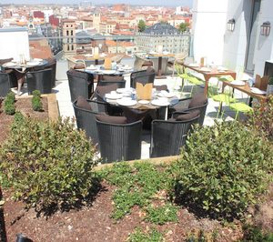 Un hotel leonés inaugura su terraza panorámica