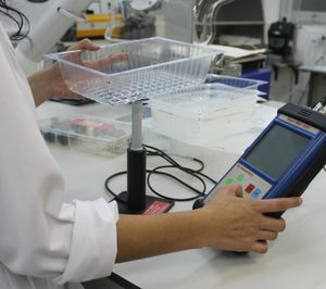 Desarrollan envases plásticos a partir de excedentes en la producción de queso