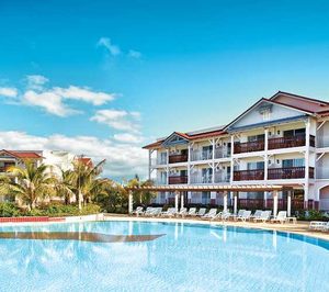 Husa también desafilia en el extranjero