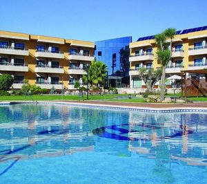 El Galatea acuerda pasar a ser un hotel de temporada