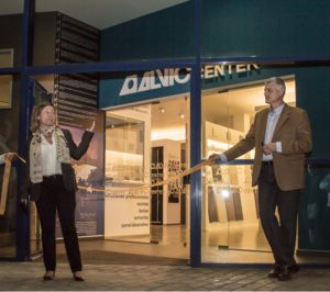 Alvic inaugura center y ultima nueva línea productiva