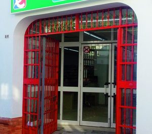 Eroski suma dos franquicias de Aliprox en Andalucía