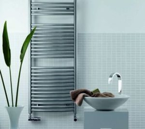 Zehnder presenta nuevo radiador toallero de tubos curvos