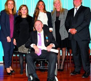 Máximo Cuñado recibe la Medalla de Oro al Mérito en el Trabajo