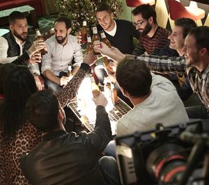 Mahou se suma a los spots navideños