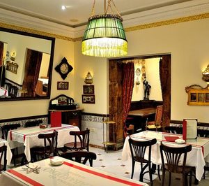 Lezama inaugura Lonja del Mar y Raw Bar