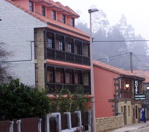 Una orden judicial ordena el derribo del cántabro Puerto Calderón