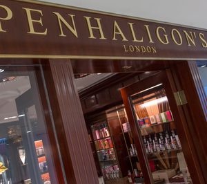 Puig compra dos empresas de fragancias de lujo y entra en distribución