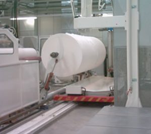 BC Nonwovens, sumida en cambios