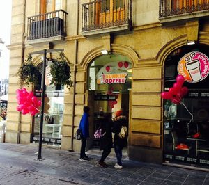 Dunkin abre en Granada y Barcelona