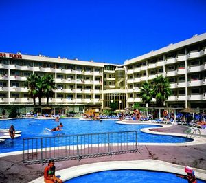 H10 Hotels vuelve a Cambrils y crece en Fuerteventura