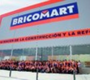 Bricomart ultima su primera apertura en Galicia