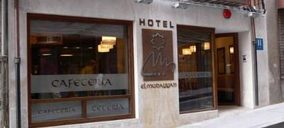 Un hotel turolense reabre con más habitaciones