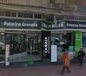 Fotocine Granada amplía una de sus tiendas