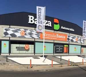 Baeza inaugura instalaciones y autoservicio