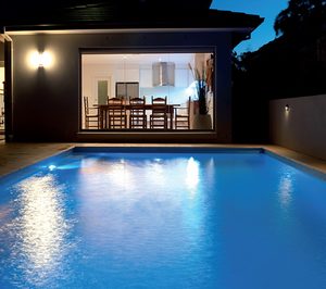 Nuevas soluciones de Fluidra para la iluminación de piscinas