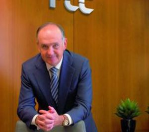 FCC busca primer ejecutivo para sustituir a Juan Béjar