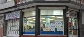 Sampedro ajusta su red minorista