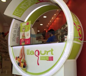 Llagurt abre cuatro tiendas y desarrolla puntos de venta móviles