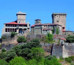 Paradores inauguró su nuevo establecimiento en el Castillo de Monterrei
