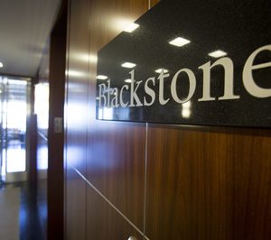 Blackstone amplía su cartera de viviendas en alquiler