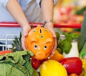 El gasto en alimentación sigue bajando en España