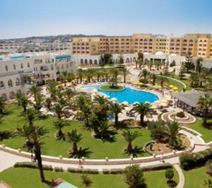 Riu negocia con los propietarios de los hoteles su presencia en Túnez