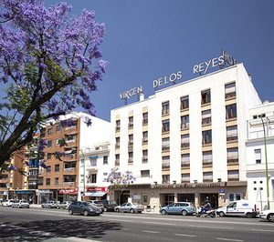 Playa Senator entra en Sevilla con el alquiler del Virgen de los Reyes