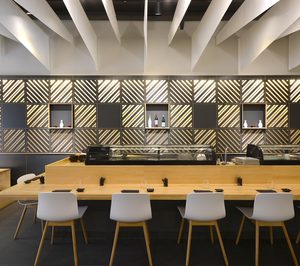 Paneles de Formica en el restaurante Tokyo Sushi Gràcia