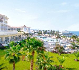El Riu Arecas reabre completamente renovado como solo adultos