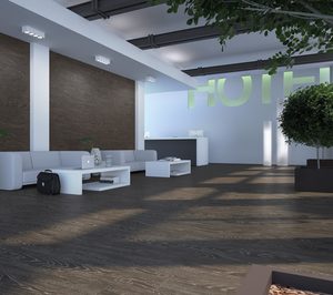 Zirconio presenta el gres porcelánico Kalahari 