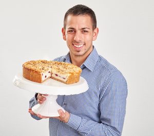 Erlenbacher presenta la tarta ganadora del concurso La tarta del año