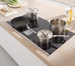 Nueva placa de inducción total KM 6395 FlexTouch de Miele